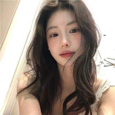 推动摇篮的手